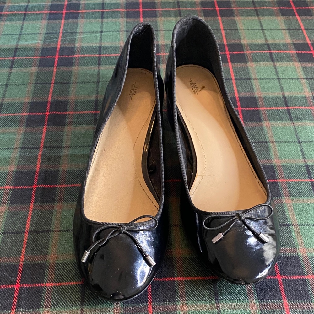 Zara Trafaluc Black Patent Flats